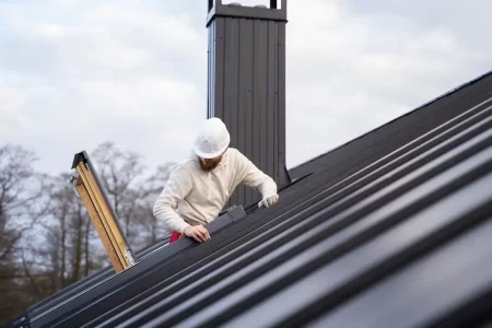 Aluminum gutter cleaning